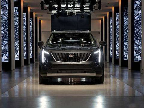凯迪拉克XT4首发，2.0T+9AT+四驱，力压宝马X1、奥迪Q3！