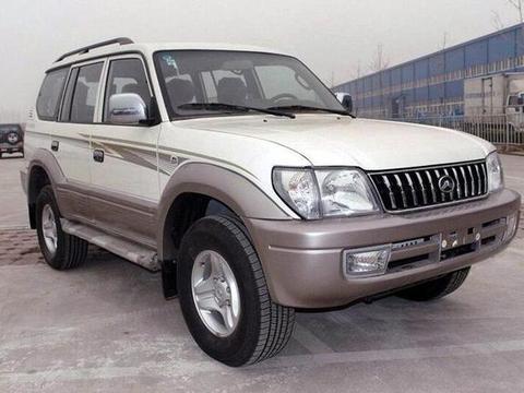 这款大空间SUV，和陆巡仅有一字之差，但命运却是这样的