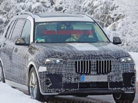 宝马今年决定推出一款超豪华X8 SUV