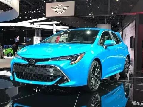 两厢版卡罗拉来了，颜值高动力强，思域的好日要到头了！