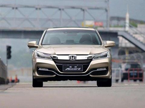 阿特兹和君威别闹了！论舒适，我可从来没怕过！