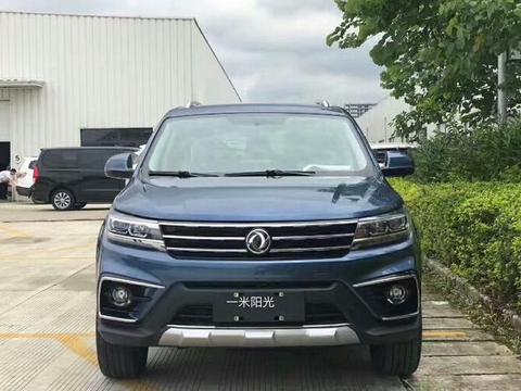 国产又一SUV黑马，看外形像途昂，看内饰像奥迪，还配宝马发动机