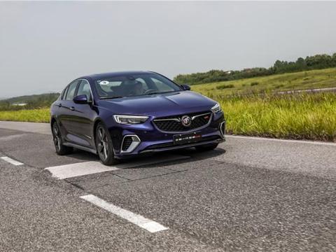 20万级别车型中的“颜王”，座椅别奔驰还舒服，既能飙车又能买菜