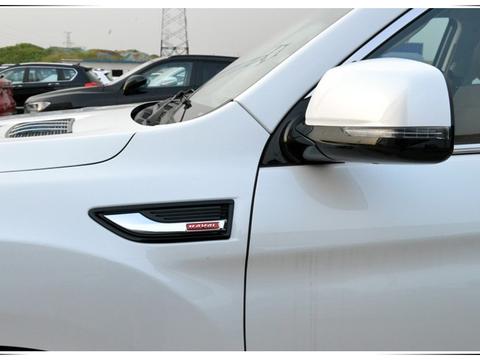 买不起普拉多就买它，标配四驱系统加8AT，越野性能不输牧马人