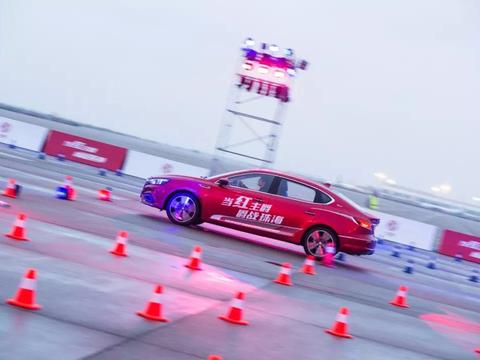 比思域快，比凌渡宽，比朗逸长的车居然只卖10万