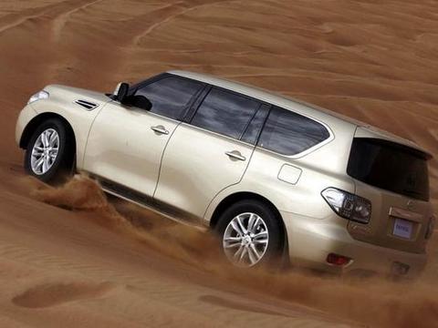 越野车中的大哥大，陆巡只能算小弟，现狂降80万惨被普拉多吊打