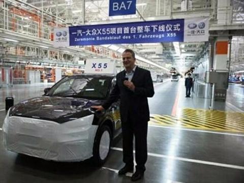 国产车确实飘了！国产版奥迪Q2L正式下线 预售15万起