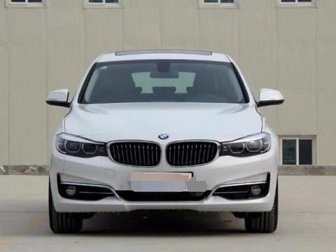 无框车门，操控强过5系，比5系便宜，可惜听起来太低调，路上少见