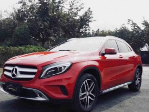 花25买这辆红色奔驰汽车,再也不会有人叫我“土包子”!