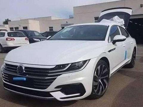 换代大众CC太漂亮了，颜值甩帕萨特十条街，或卖20万迈腾难受了