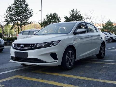 吉利最新款轿车卖7万一箱油能跑一个多月，还买什么合资车