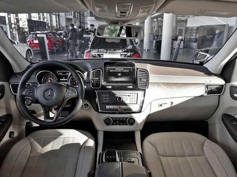 让奥迪Q7销量大减，将宝马X5挤兑换代，后排空间很大