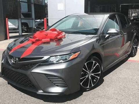 首批第八代凯美瑞到店，未上市已经预定满额，市场霸主再次回归