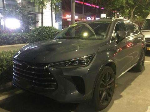 比亚迪唐二代现身街头, 颜值帅掉渣, 网友: 这是迄今最帅国产车