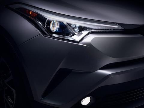 比马自达CX-4更运动，丰田全新小型SUV入华，11万起油耗仅5L