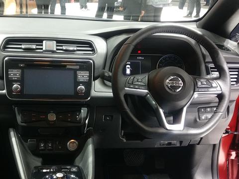 日产全新一代聆风发布，一次充电能跑400公里，还能自动泊车！