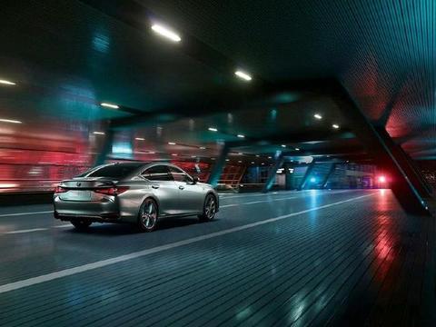 不选宝马5系只是为了等它，网友：40万档次胜过百万奔驰！