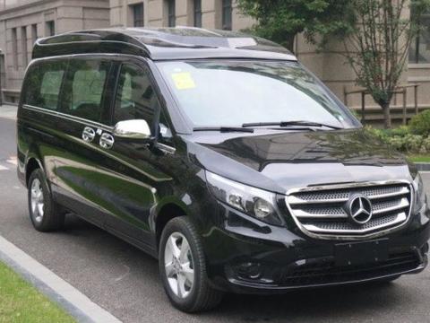 2018款奔驰威霆在众多MPV中脱颖而出