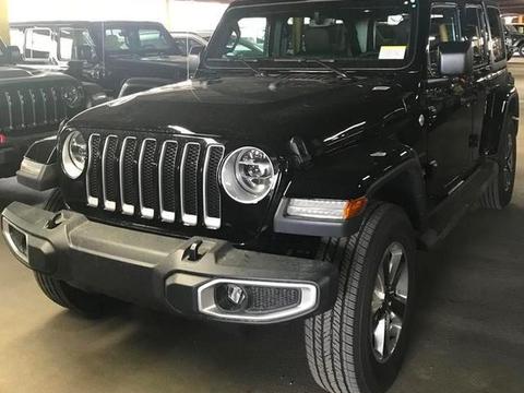 新一代牧马人来了，外形更野，搭2.0T动力，可一看这价格要凉凉