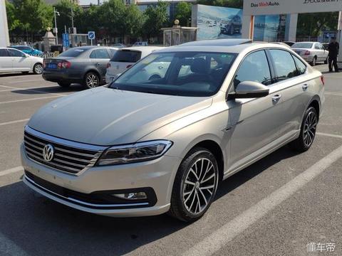 全新朗逸到店！颜值大升级，内饰终于有点新意了