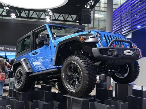 小排量只能城市代步？最野的2.0T带你泥地撒欢