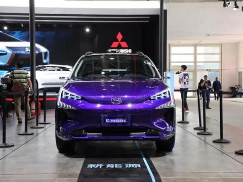 三菱新车即将量产，空间媲美途观，配LED大灯和悬浮车顶，仅12万