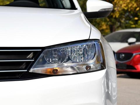 有了它还看什么威朗和思域，配四轮独立悬架，百公里油耗仅5.5L