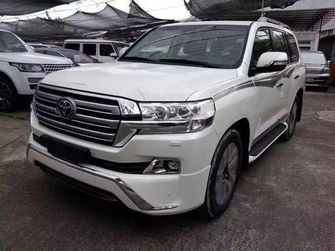 2018款丰田酷路泽5700 越野硬汉中东版现车
