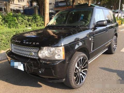 小伙开着父亲的路虎揽胜去做保养，换完轮毂后就连自己都傻眼了！