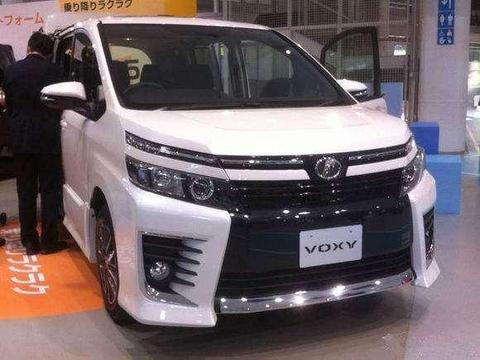 油耗低至4毛钱，丰田小型“埃尔法”,配全时四驱系统，仅10万