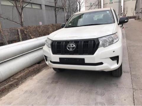 18款丰田霸道2700中东版全新配置优惠来袭