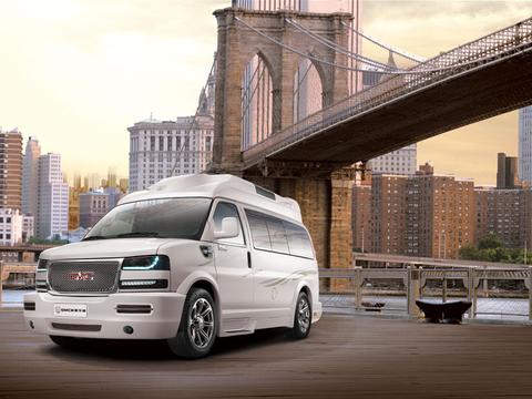 奔驰斯宾特房车和GMC商务之星实力对比