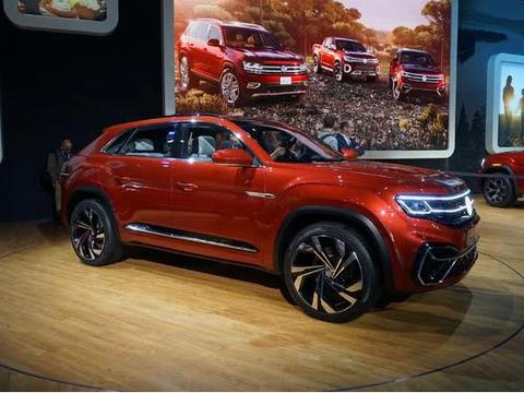 大众首款新能源，310马力＋三块显示屏，标配四驱系统