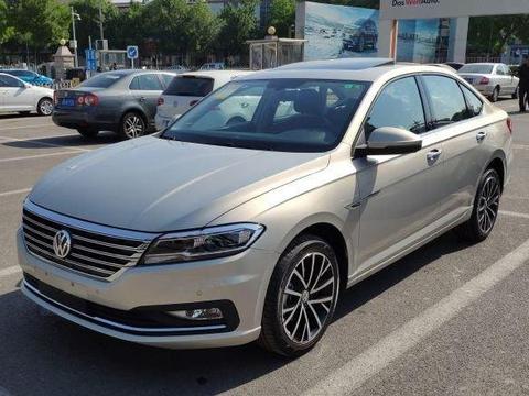 A+级轿车新典范，全新朗逸Plus到店，尺寸和内饰升级，售价曝光