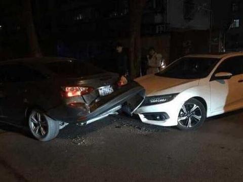 思域又来搞事情，把福特怼坏了，车友：这速度能秒600万以下的车