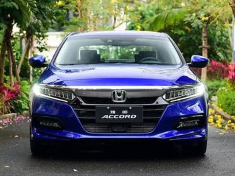 26万提10代雅阁顶配版，汽车颜值真的好帅，网友：确实是辆好车