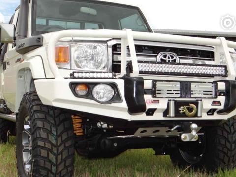 原来丰田还有个超级巡洋舰! 霸道、陆巡见了都要叫声“大哥”