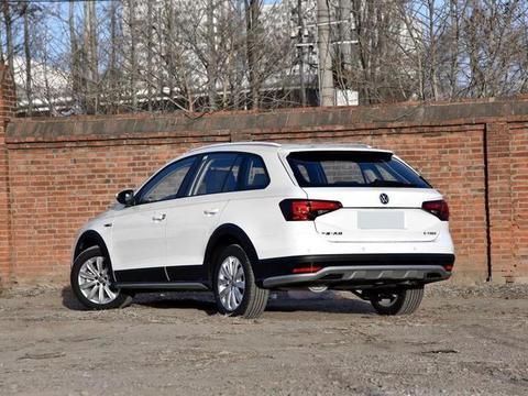 这车颜值完胜迈腾，尺寸比途观都大，纯进口不到30万