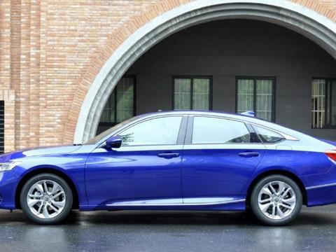 本田终于改头换面了，全新十代雅阁，迈腾看了都得急