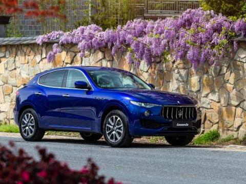 好车自己会“说话“！这款车从里到外每个细节都对得起观众