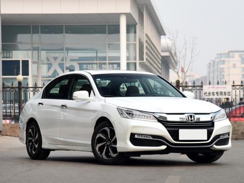 本田雅阁16款2，4L智尊版22，28万起，稳重大气有档次