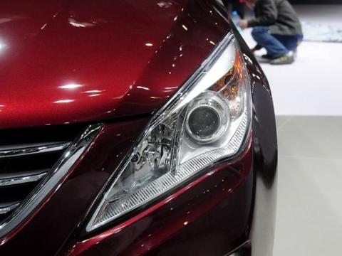 轴距2米7，还使用高强度底盘，现在不到5万就能买到