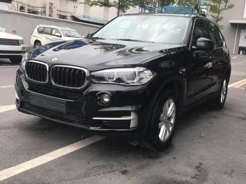 尊贵典雅的宝马X5