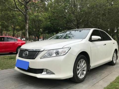 落地价20万，现在只需13万，丰田发动机，后排能“泡茶”喝