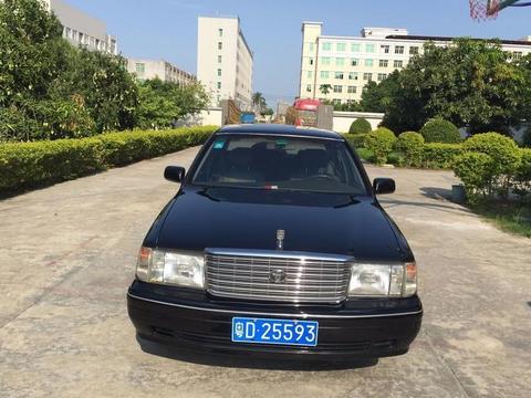 最经典的一款丰田轿车 二十年大佬的专享座驾 如今只要几千块