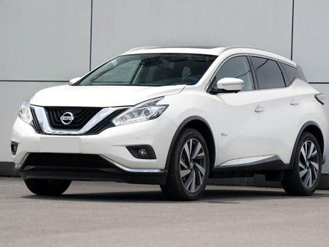 它就是日产楼兰，与汉兰达、锐界属于同一价位区间的中型SUV
