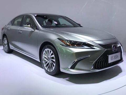 30万的进口豪华轿车，比A6霸气比宝马舒适，号称20年开不坏