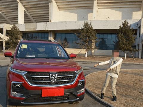 过年喜提宝骏530, 车主: 帅到掉渣, 贴上对联年味更浓