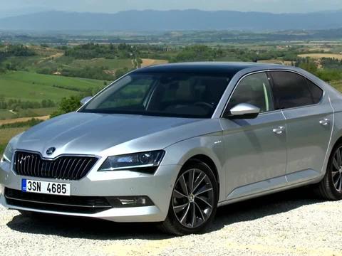 这款低调的B级车你知道吗? 售价14万甩名图迈锐宝一条街