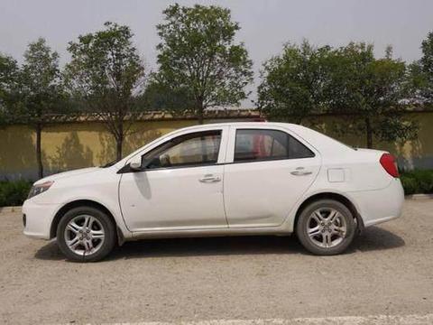 4万起买这台吉利轿车，比帝豪更好看，累计卖出90万台！